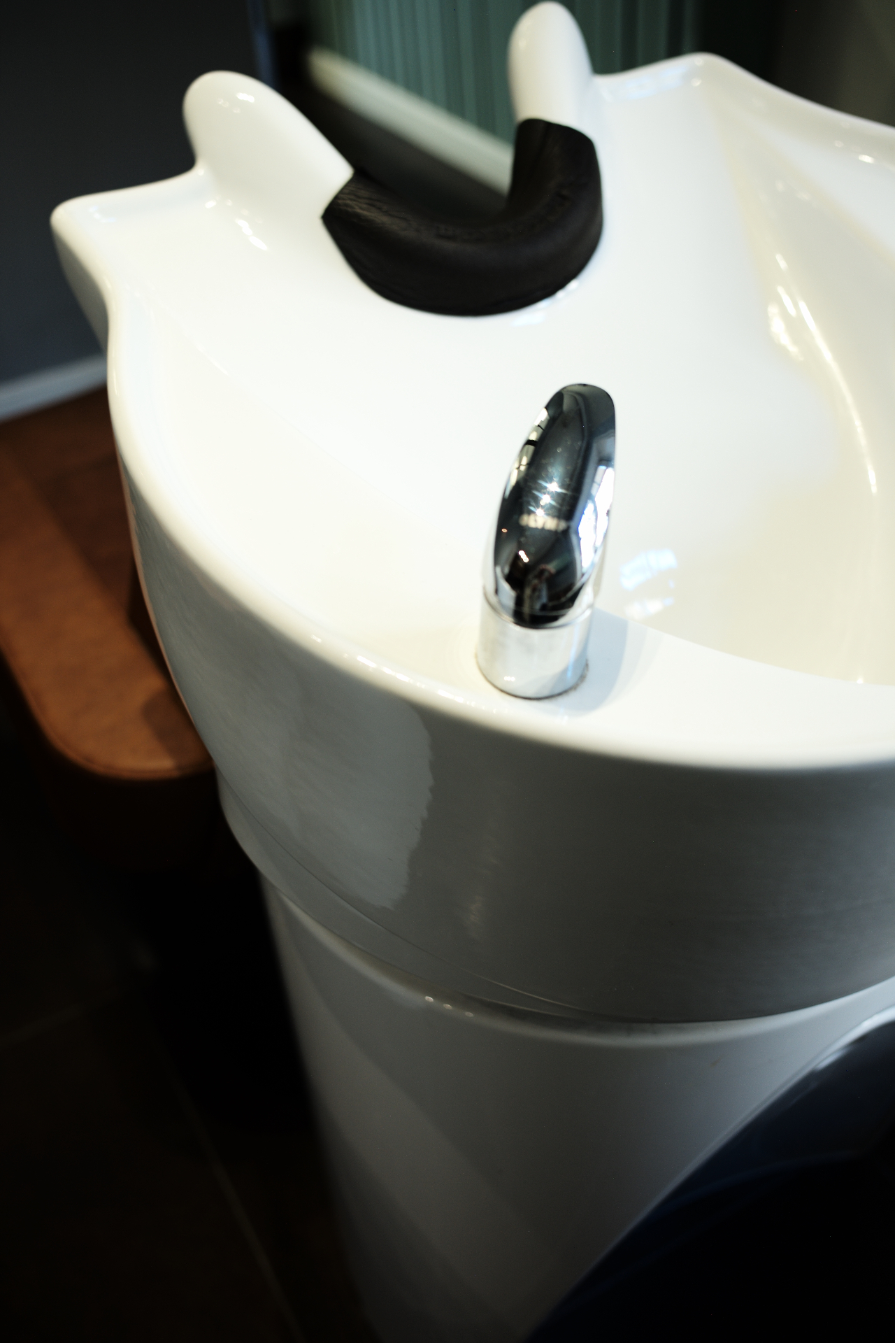 Close-up of a wash basin at Atelier 27
