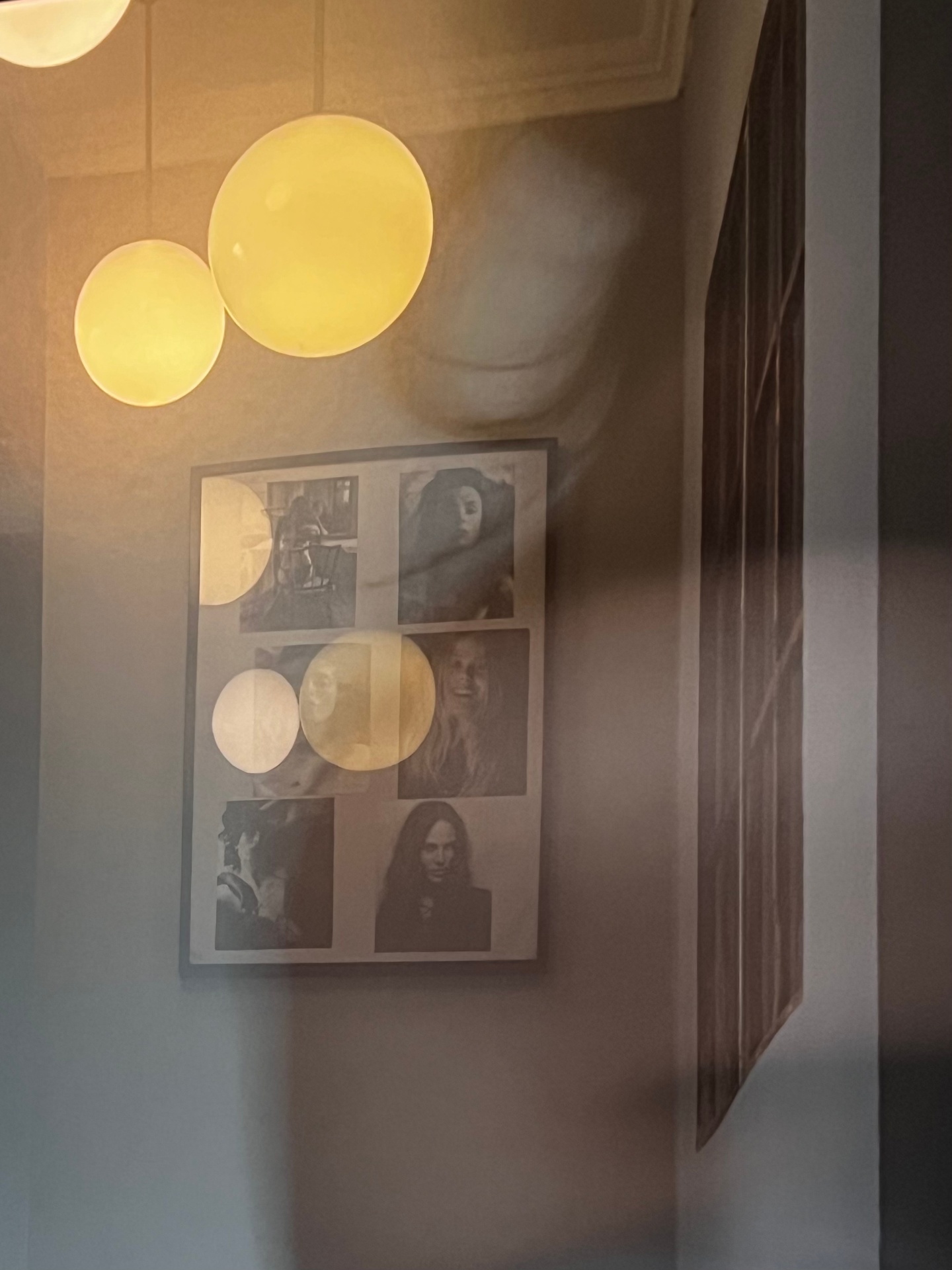 Dreamy reflection of Atelier 27 pendant lights